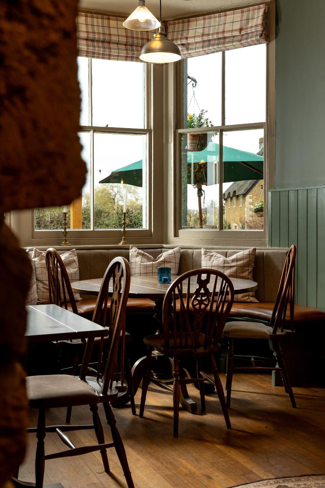 The Olde Coach House Inn Ashby Saint Ledgers Zewnętrze zdjęcie